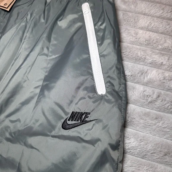 *NWT* Nike Windrunner Woven Lined Pants - Picture 8 of 11